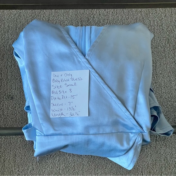 Blue Ruffled Mini Dress with Flutter Sleeves and V-Neck - Picture 11 of 11